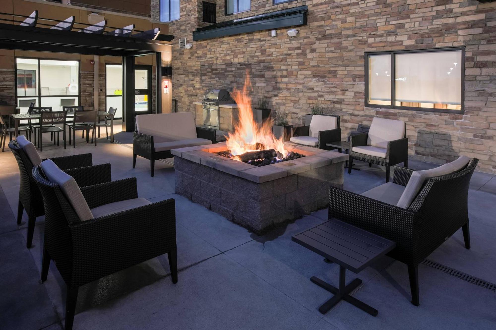 Residence Inn By Marriott Louisville East/Oxmoor Exterior foto